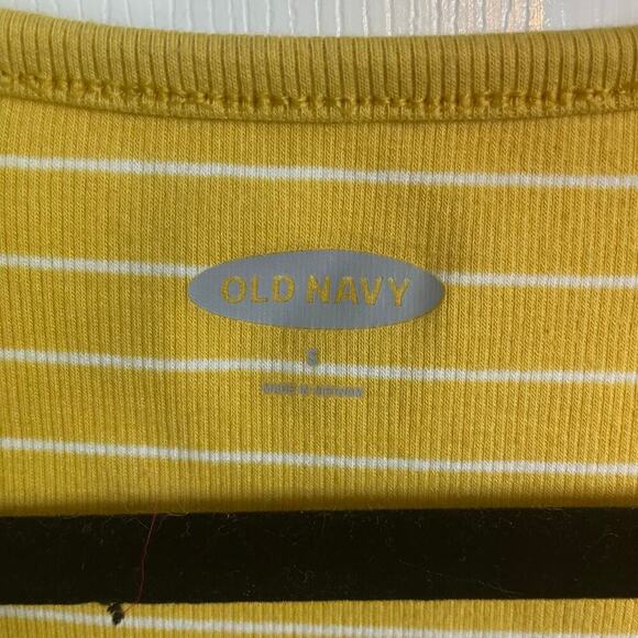 Old Navy Short Sleeve Scoop Neck Top Button Neckline Cotton Blend Size Small - Picture 3 of 4